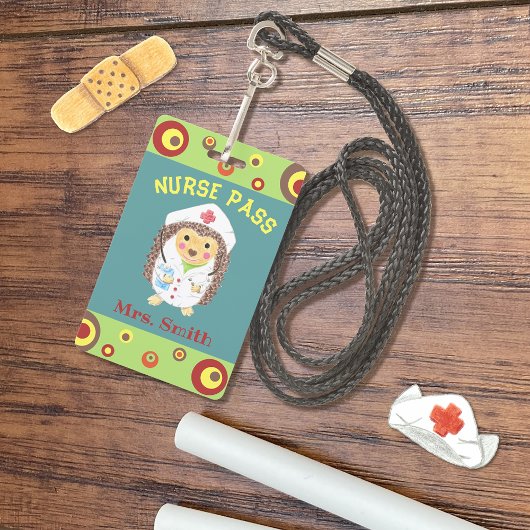 Schattige egel verpleegster pas badge