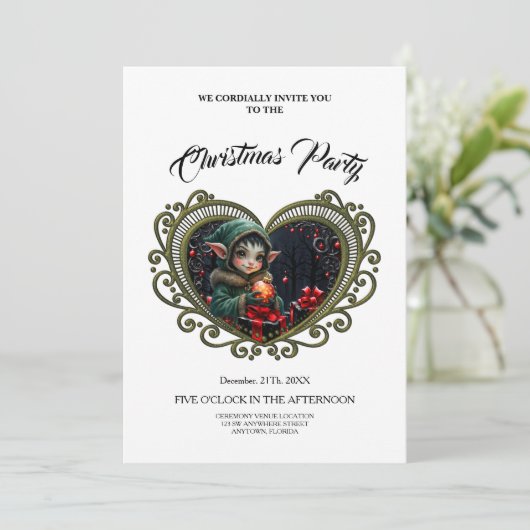 Schattige Elfkind in groene jas met capuchon Kaart (Staand voorkant)