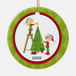 Schattige elven die kerstversiering met bomen deco keramisch ornament