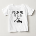 Schattige en grappig geciteerd<br><div class="desc">Custom typografie T-shirt voor stijlvolle en schattige baby meisjes die er zijn.</div>