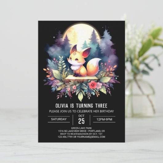 Schattige Fantasy Fox Verjaardag digitaal Kaart (Staand voorkant)