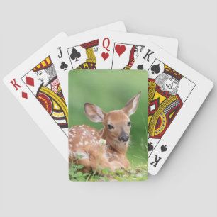 Schattige Fawn leg onder een boom Pokerkaarten