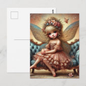 Schattige fee in een roze jurk op een  bank briefkaart (Voorkant / Achterkant)