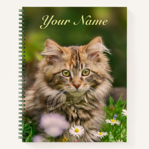 Schattige Fluffy Maine Coon Kitten Cat in Bloemen  Notitieboek