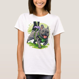 Schattige Franse Bulldog Wandelt in Park T-shirt