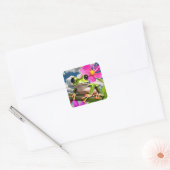 Schattige Frog op Pink Flower Branch met Clouds Vierkante Sticker (Envelop)