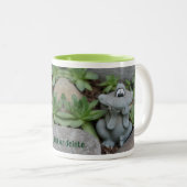 Schattige Frog Succulent Garden gepersonaliseerd Tweekleurige Koffiemok (Voorkant rechts)