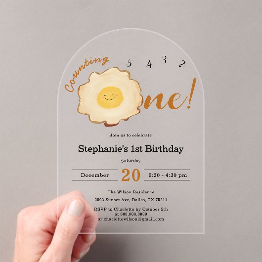 Schattige gebakken ei 1e verjaardag acryl uitnodigingen (Insitu (Draagbaar))