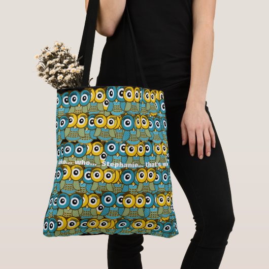 Schattige Geel Blauw en Groen Uilenpatroon Tote Bag (Dichtbij)