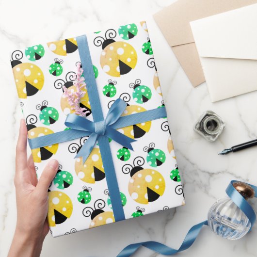 Schattige Geel en Groen Lieveheersbeestjes Patroon Cadeaupapier (Geschenken)