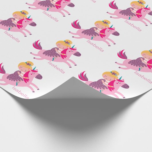 Schattige Geel Haired Meisje Rijden op een Eenhoor Cadeaupapier (Hoek)