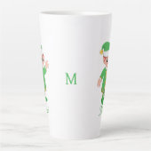 Schattige geluks-elf met script en monogram latte mok (Voorkant)