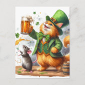 Schattige gemberkat en een muis met bier briefkaart (Voorkant)