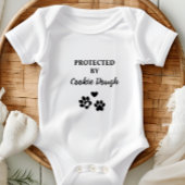 Schattige gepersonaliseerd beschermd door hond