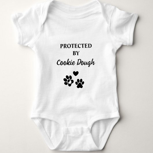 Schattige gepersonaliseerd beschermd door hond