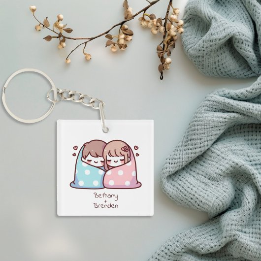 Schattige gepersonaliseerd chibi-stijl knuffelpaar sleutelhanger