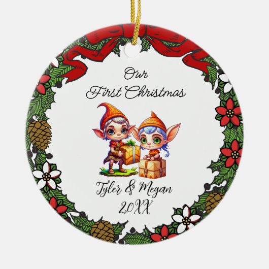 Schattige gepersonaliseerd onze eerste kerst elven keramisch ornament (Voorkant)