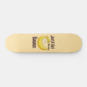 Schattige gewoon een meisje dat houdt van bananen persoonlijk skateboard (Horizontaal)