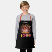 Schattige gewoon meisje houdt van bakken voeg naam schort (Gedragen)