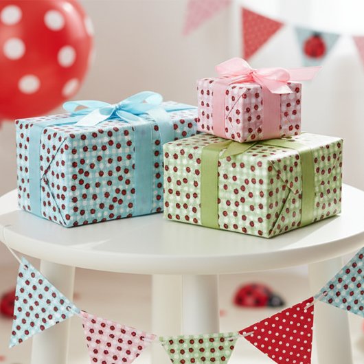 Schattige Gingham Handgetrokken Ladybug Pattern Ki Inpakpapier Vel