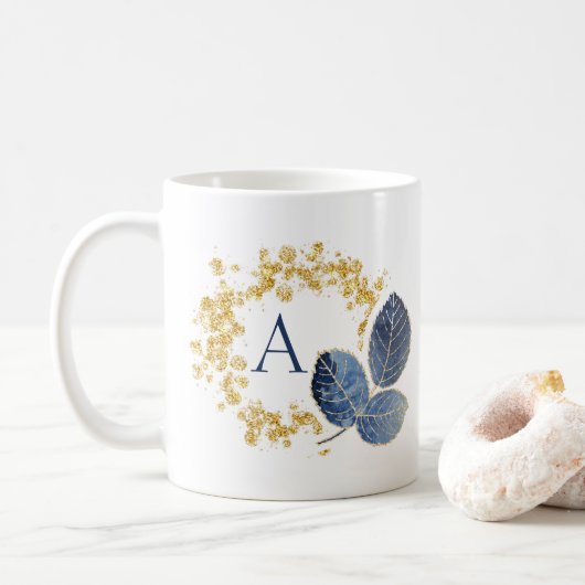 Schattige Girly Gold Sparkle & Blue Leaf Monogram  Koffiemok (Met donut)