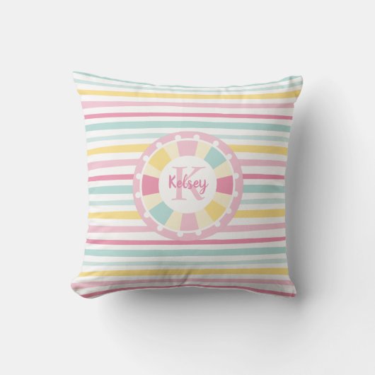 Schattige Girly Monogram Kleurrijk Gestreept Kussen (Voorkant)