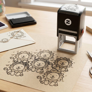 Schattige glimlachende Kawaii Leeuw met Vlinders C Zelfinktende Stempel