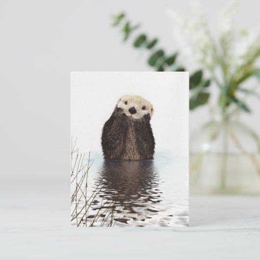 Schattige glimlende Otter in het meer Briefkaart (Staand voorkant)