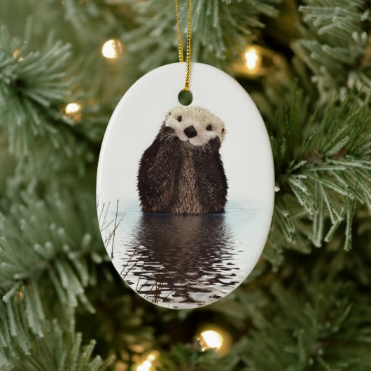 Schattige glimlende Otter in het meer Keramisch Ornament (Boom)