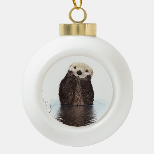 Schattige glimlende Otter in het meer Keramische Bal Ornament (Voorkant)