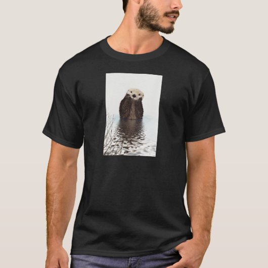 Schattige glimlende Otter in het meer T-shirt (Voorkant)