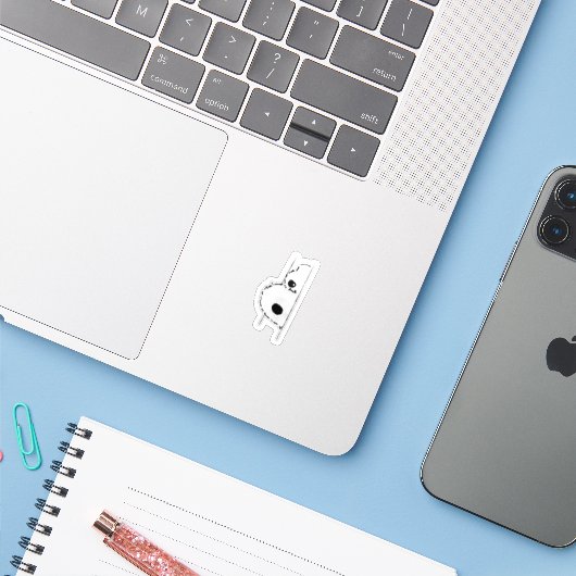 Schattige glurende witte kat illustratie sticker (Laptop met iPhone)