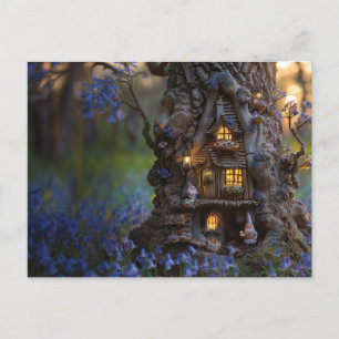 Schattige gnoom huis in een boom briefkaart