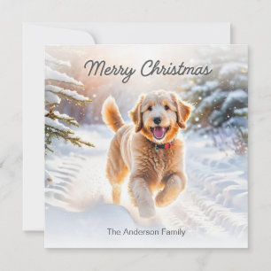 Schattige Goldendoodle-hond in de sneeuw Prettig k Feestdagenkaart