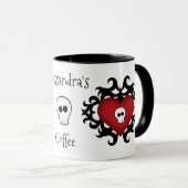 Schattige Gothic schedel hart Mok (Voorkant rechts)