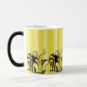 Schattige Grappig Man Het Nieuws Lezen – Lichtmoed Magische Mok (Links)