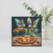 Schattige grappige insecten die een pizza eten gra kaart (Staand voorkant)