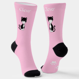 Schattige grappige tuxedo kat & poten op lichtroze sokken