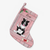 Schattige Grens Collie Roze Houten Omheining Monog Kleine Kerstsok (Voorkant (Hangend))
