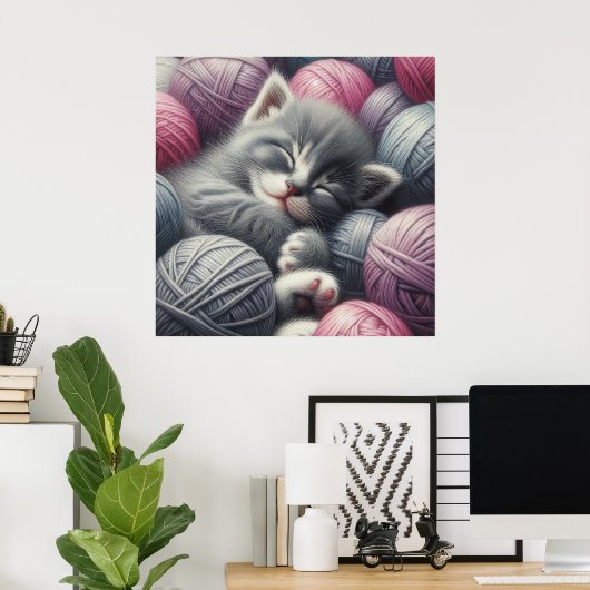 Schattige grijs en wit kitten napping in garen poster (Thuiskantoor)