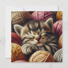 Schattige Grijs Kitten Napping in Balls of Yarn
