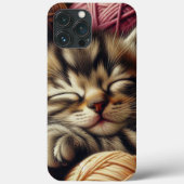 Schattige Grijs Kitten Napping in Balls of Yarn Case-Mate iPhone Case (Achterkant)
