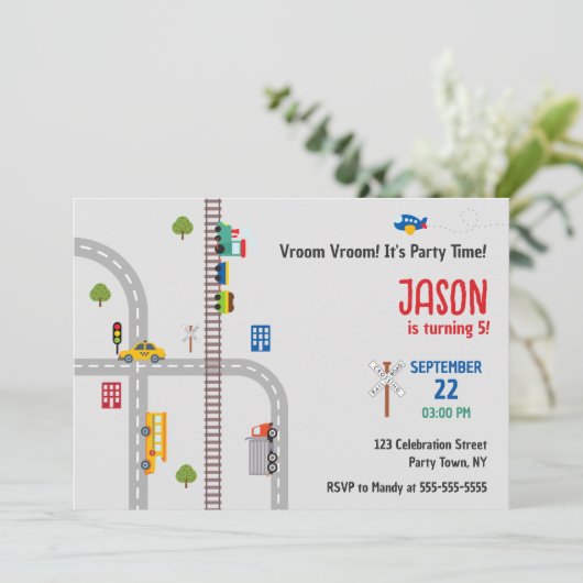 Schattige grijs stadsverkeer jongens verjaardagsui kaart (Staand voorkant)