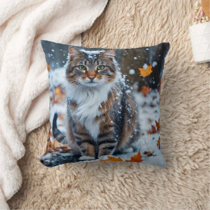 Schattige Grijs Tabby Cat Fall Leaves Kussen