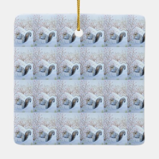 schattige grijze eekhoornsneeuwscène in wild keramisch ornament (Achterkant)