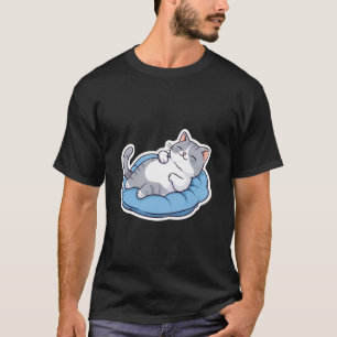 Schattige grijze en witte tabby tuxedo kat ontspan t-shirt