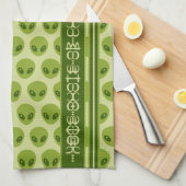 Schattige groen buitenaards patroon met Jouw naam  Theedoek (Quarter Fold)