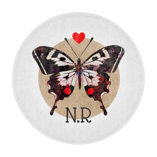 Schattige Grunge Vlinder & Hart Monogrammed Snijplank (Voorkant)