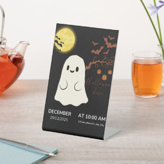 Schattige Halloween Geest Feest Uitnodiging Reclamebord Met Voetstuk