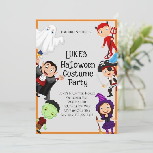 Schattige Halloween Kind kostuum feest Kaart (Staand voorkant)